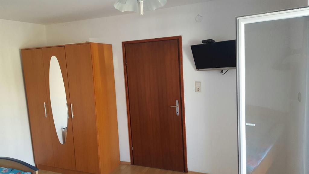 Apartmani Kod Rade Pakostane Exterior photo
